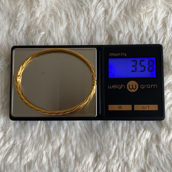 10K Yellow Solid Gold Twist Hinge Bangle Bracelet - Picture 11 of 11